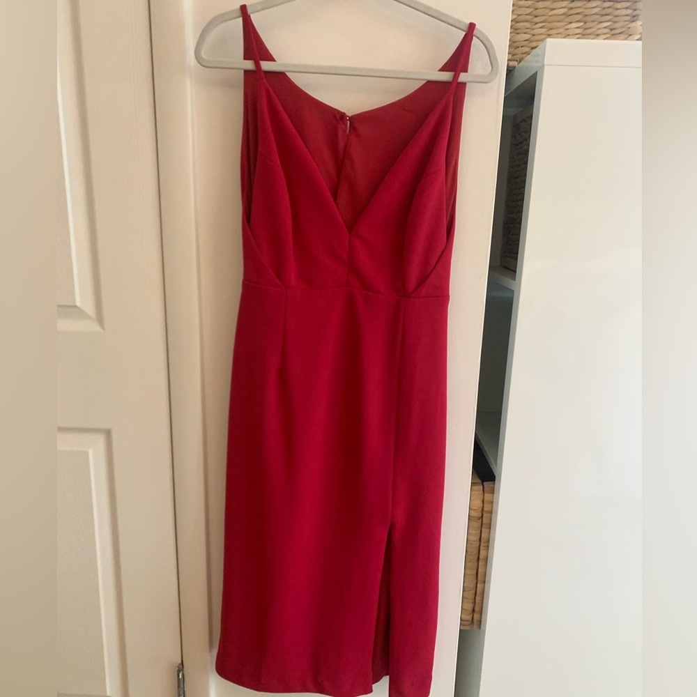 Lulu’s plunge knee length sheath with slit, size LARGE pink magenta dress